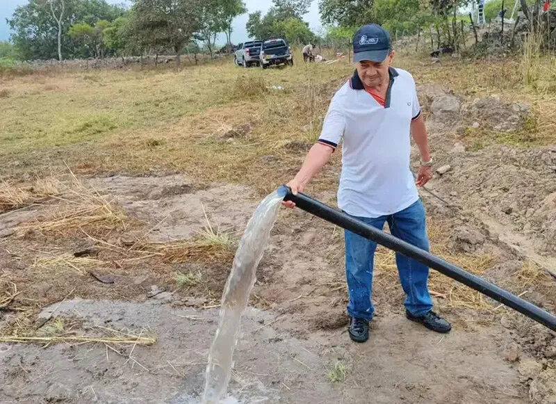 Crossing Mountains, Bringing Water to Orchards | Handuro Solar Pump Helps Honduran Customer Achieve a Bumper Harvest